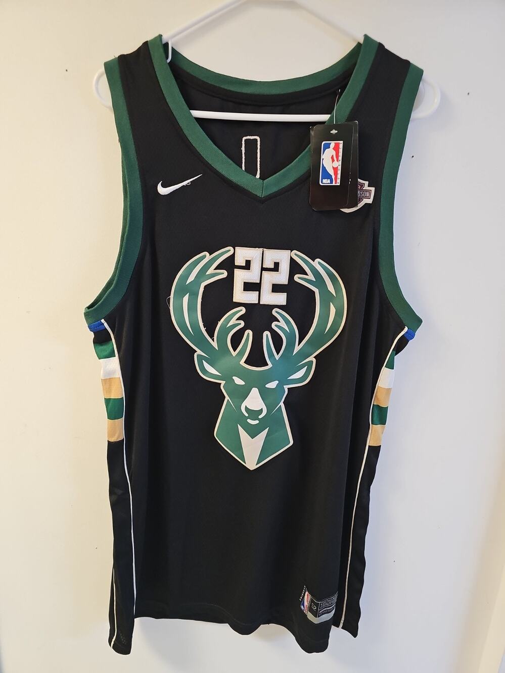 NWT Nike Milwaukee Bucks Kris Middleton #22 Swingman Jersey NBA Mens Sz 52